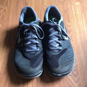 Men’s size 9 Nike Free 4.0